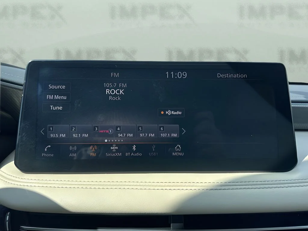 Used 2023 Gray INFINITI LUXE image 17