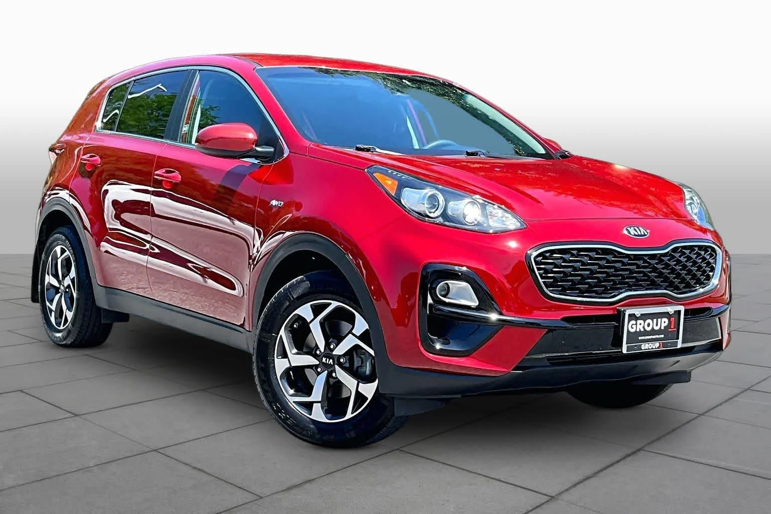 Used 2021 Hyper Red Kia LX image 3