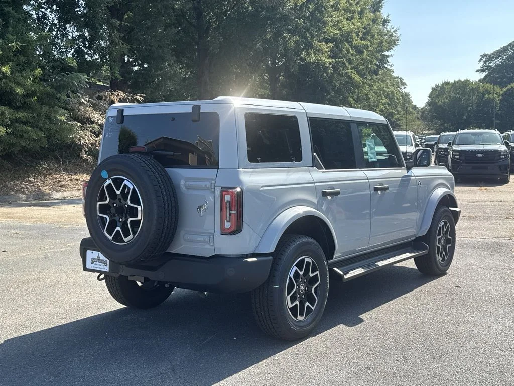 New 2026 Avalanche Gray Ford Outer Banks image 7
