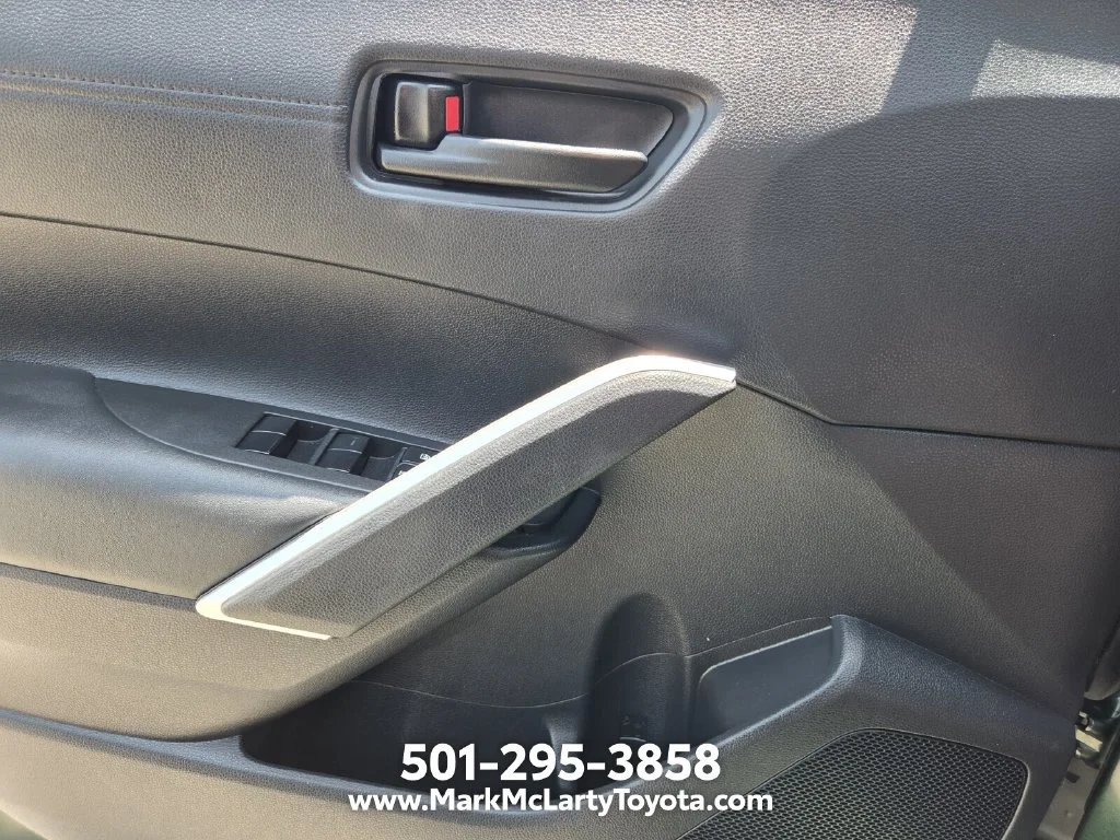 Used 2022  Toyota LE image 24