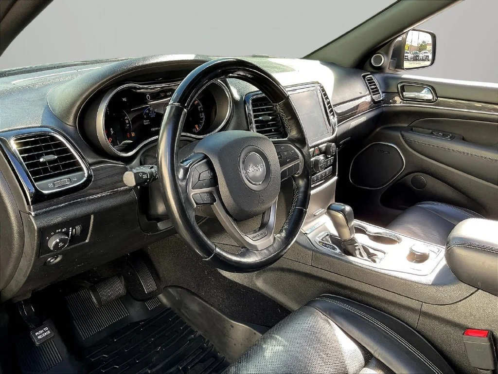 Used 2020 Black Jeep Overland image 19