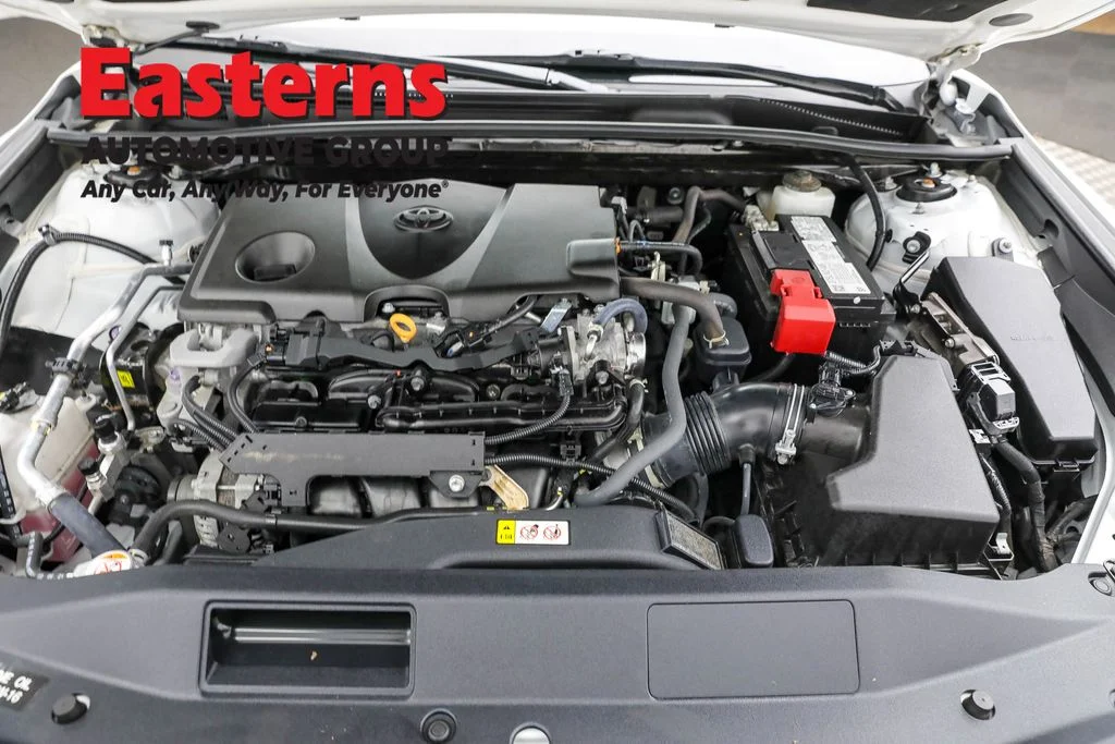 Used 2022 White Toyota LE image 7
