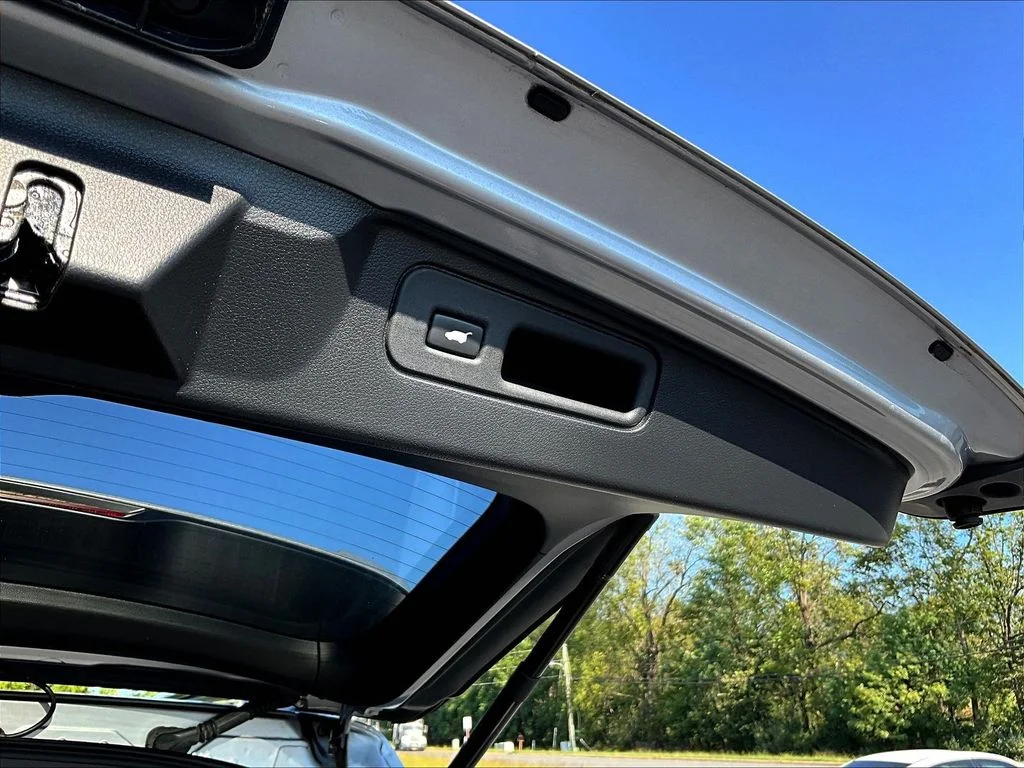 Certified Used 2019 Lunar Silver Metallic Honda Elite image 20