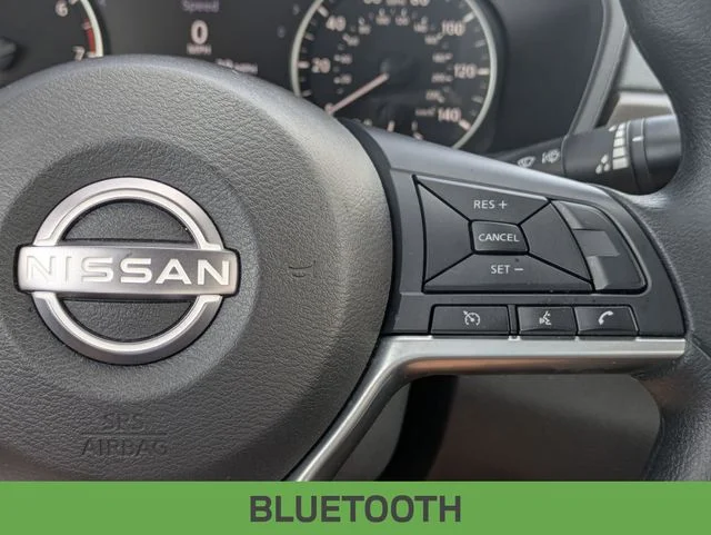 Used 2025 White Nissan 2.5 SV image 19