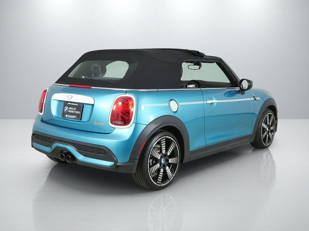 Used 2024  MINI Iconic image 10