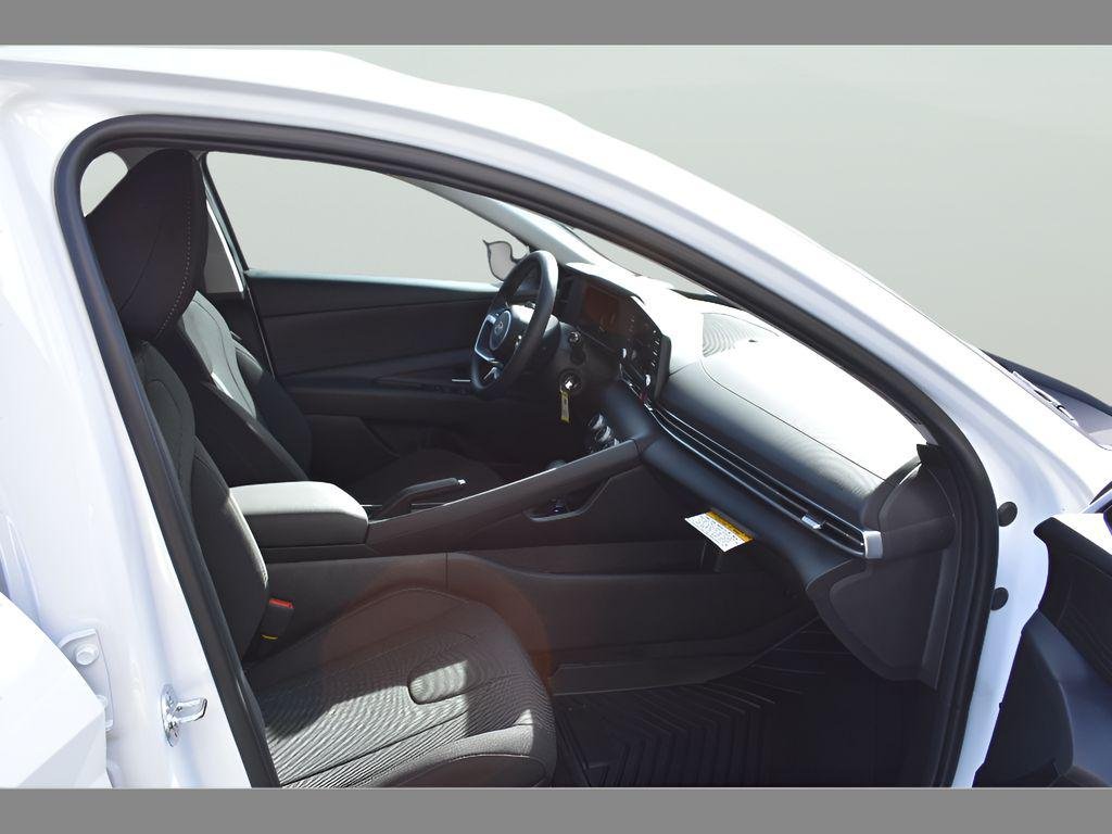 New 2026 Serenity White Hyundai SE image 14