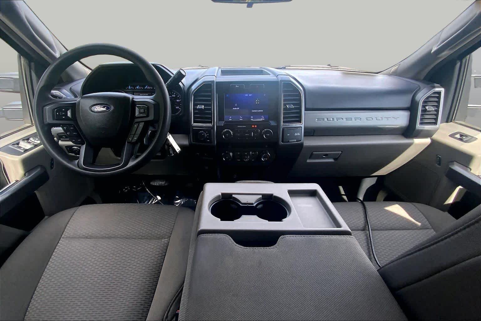 Certified Used 2022 Oxford White Ford XLT image 16
