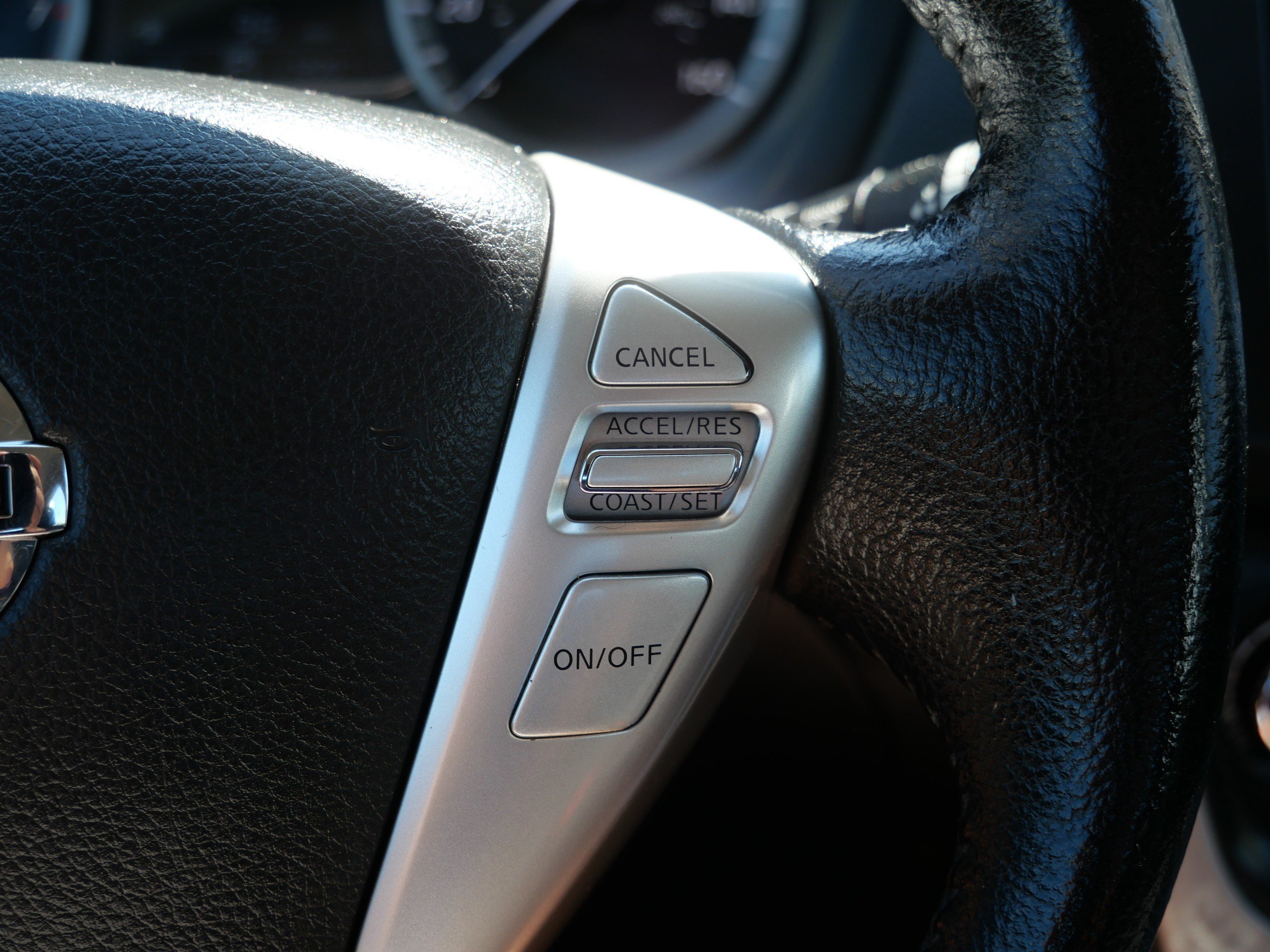 Used 2015 Amethyst Gray Nissan SV image 29