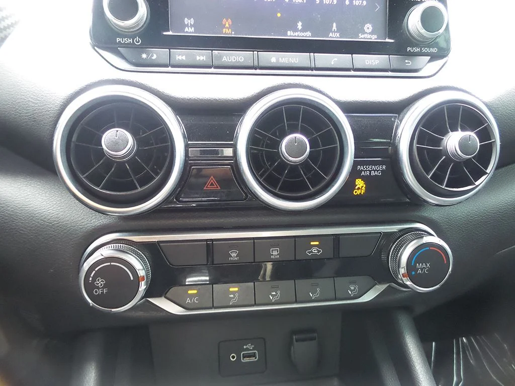 Used 2020 Gray Nissan S image 40