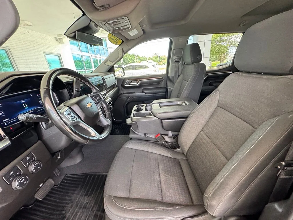 Used 2023 Black Chevrolet LT image 12