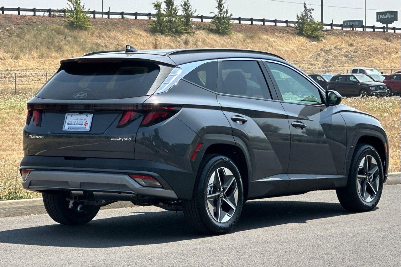 New 2026 Gray Hyundai SEL AWD image 3