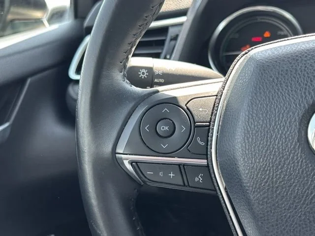 Used 2018 Gray Toyota XLE image 36