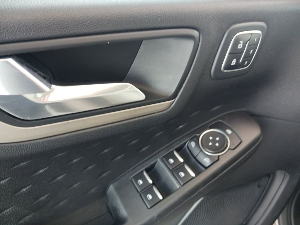 Used 2020 Gold Ford SEL image 29