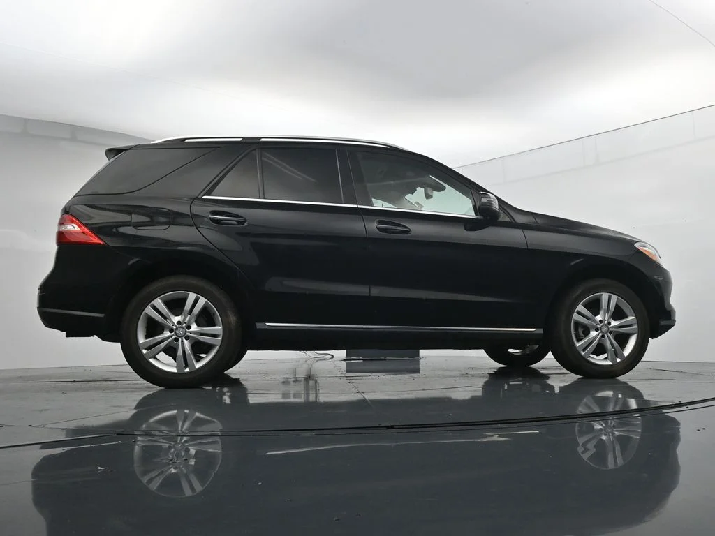 Used 2015  Mercedes-Benz ML 350 image 34