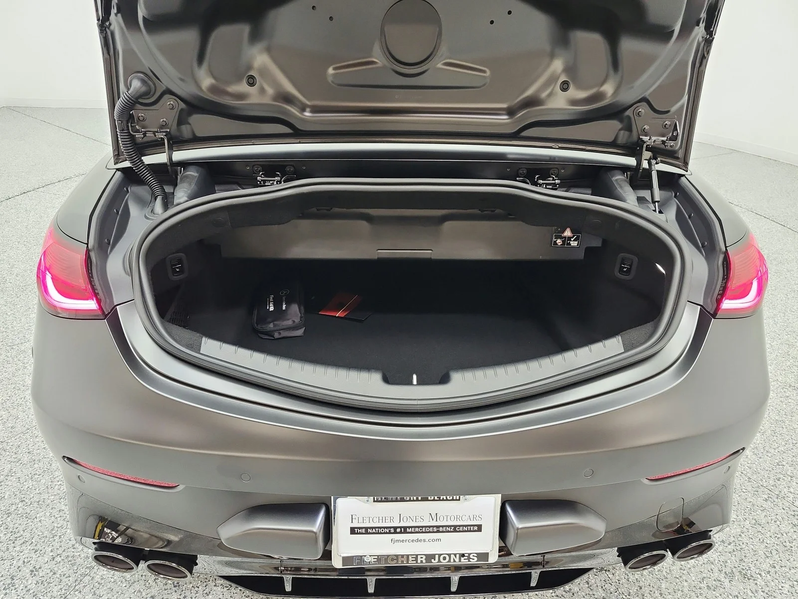 Certified Used 2026 MANUFAKTUR Graphite Grey Magno Mercedes-Benz AMG® CLE 53 4MATIC+ Cabriolet image 28