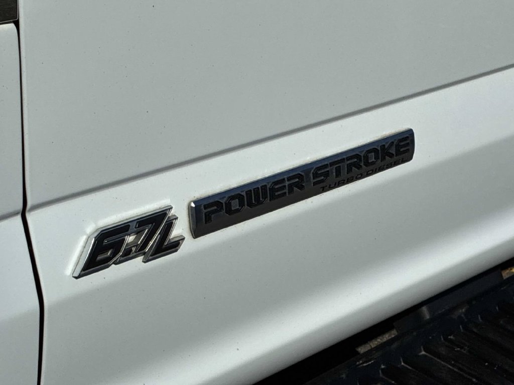 Used 2022 White Ford XL image 17