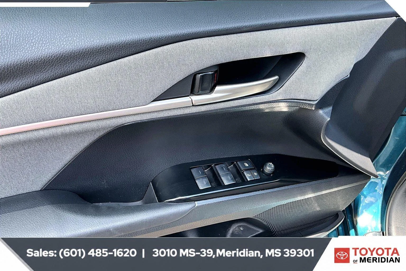 Used 2025 Ocean Gem Toyota LE image 17