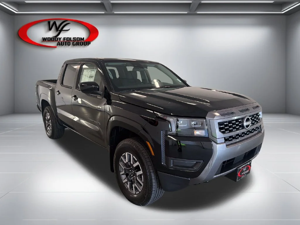 New 2027 Super Black Nissan Crew Cab SV image 3