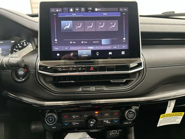 New 2026 Hydro Blue Pearlcoat Jeep Altitude image 17