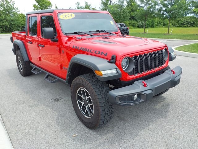 Used 2024 Red Clearcoat Jeep Rubicon image 3