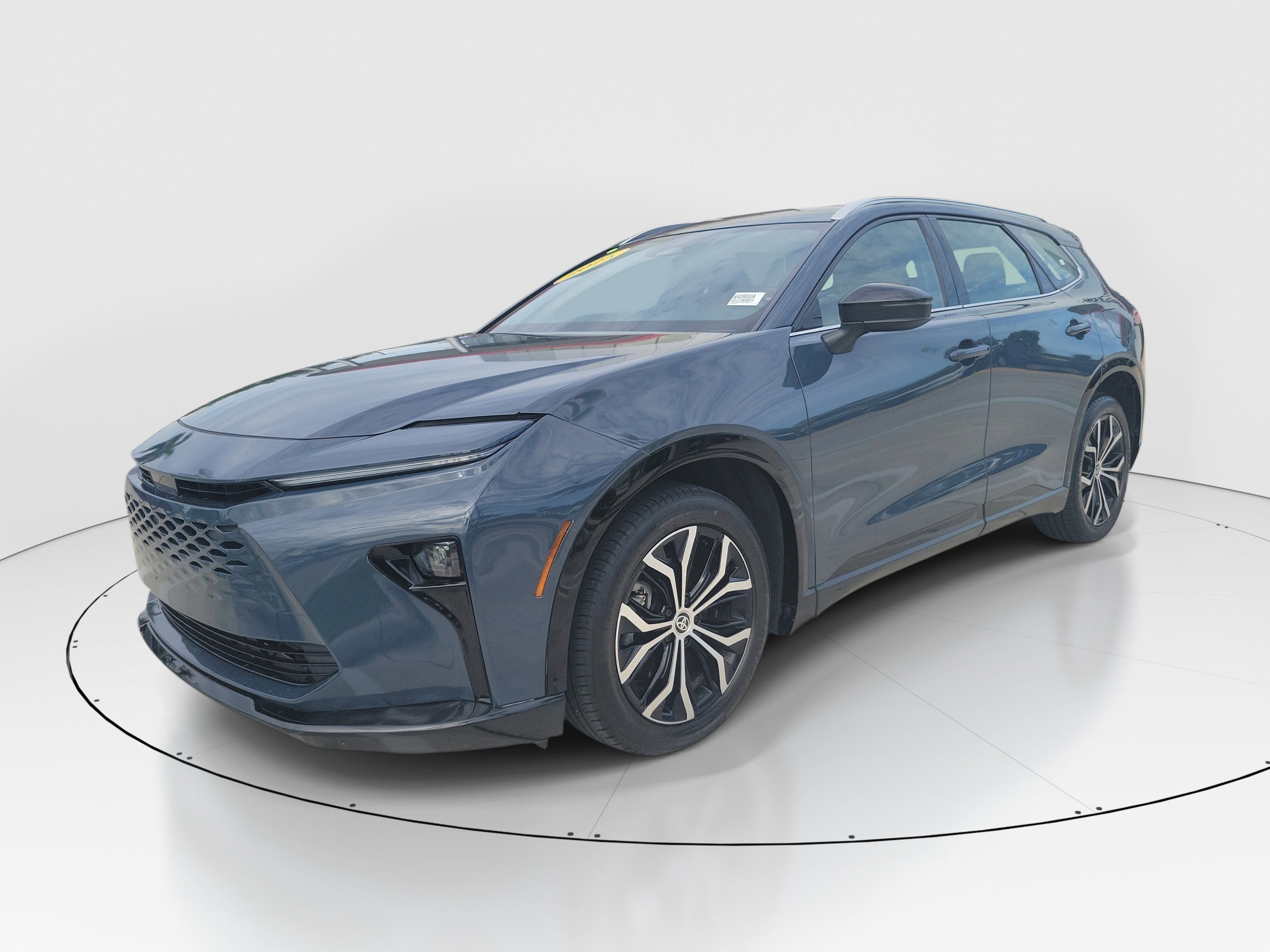 Certified Used 2025 Cloud Toyota XLE image 3