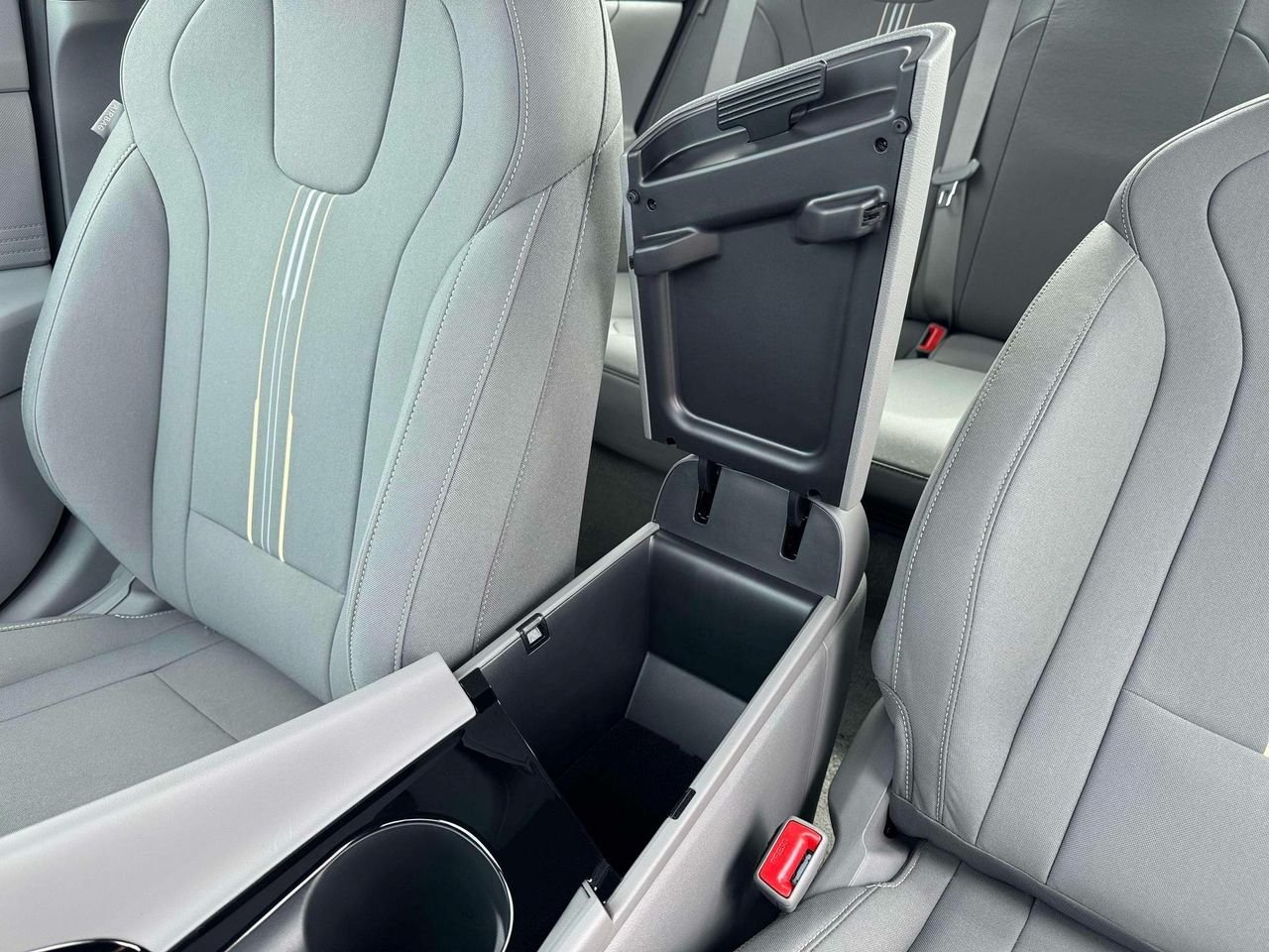 New 2026 Serenity White Hyundai Blue image 18