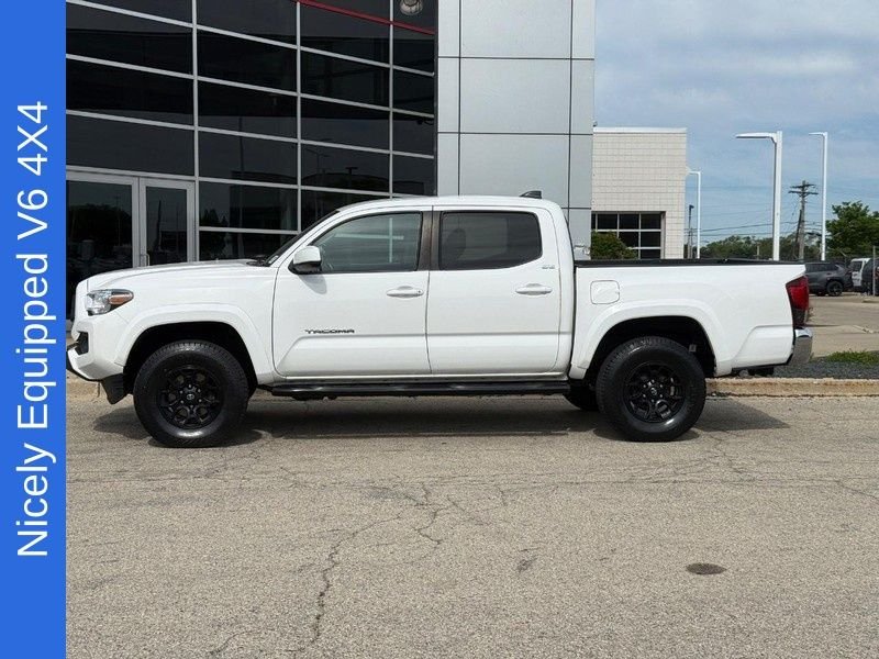 Used 2022 White Toyota SR5 image 6