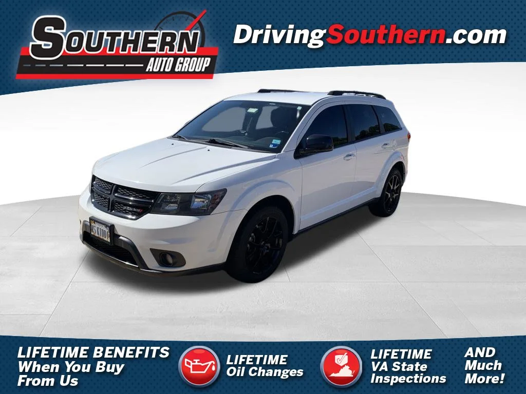 Used 2017 White Dodge SXT image 1