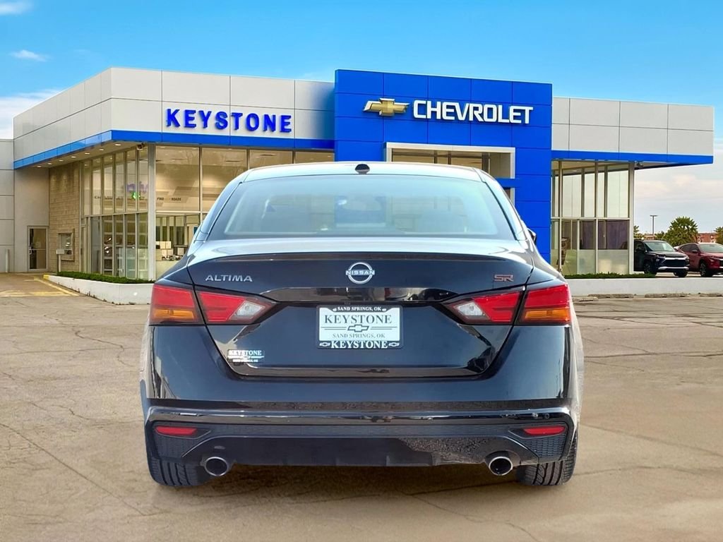 Used 2024 Black Nissan 2.5 SR image 6