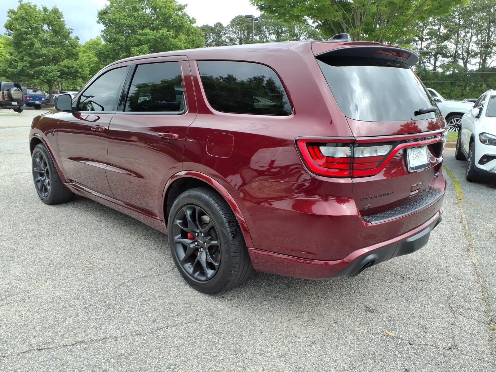 Used 2024 Octane Red Pearlcoat Dodge SRT Hellcat Premium image 8