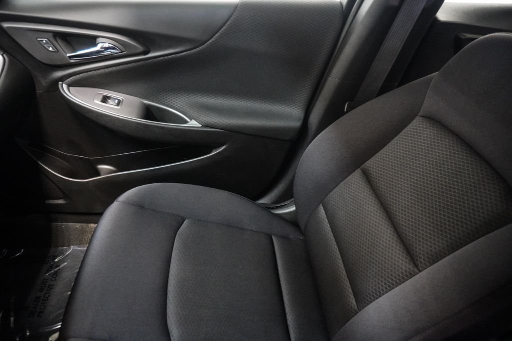 Used 2025 Gray Chevrolet LT image 24