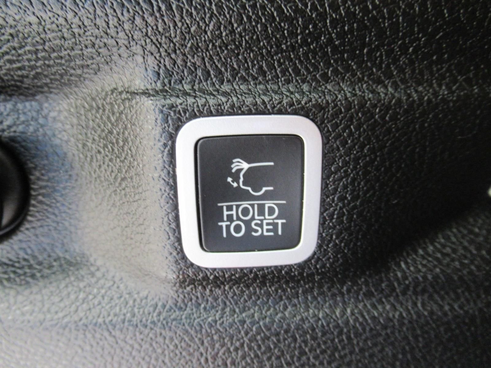 Used 2023 White Jeep Summit image 41