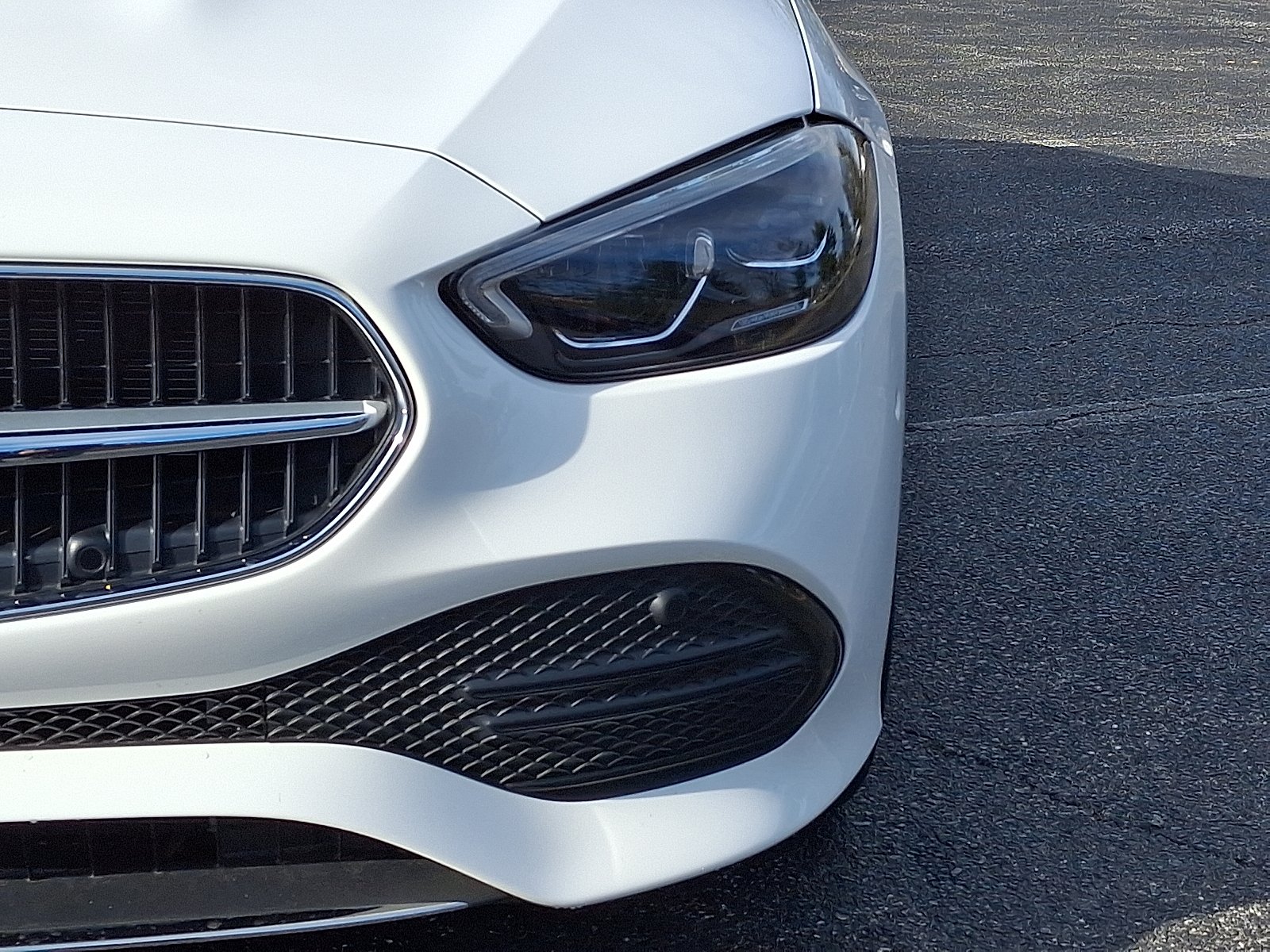 2025 Mercedes-Benz C-Class Sedan C 300 - Photo 9