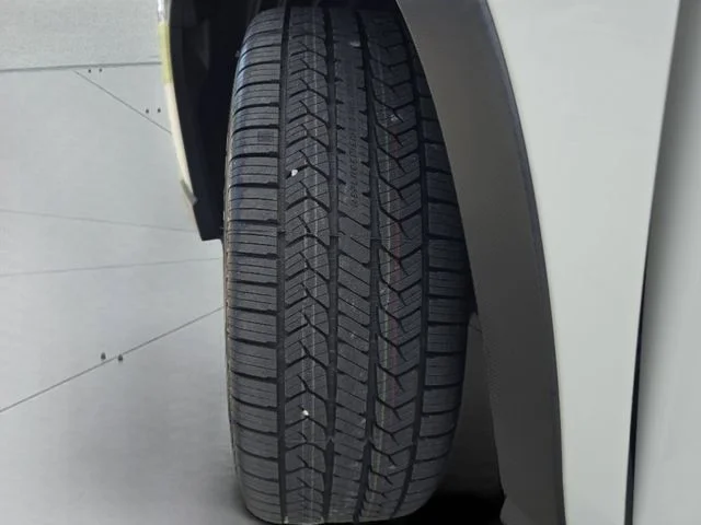 Used 2023 White Subaru Onyx Edition Limited image 29