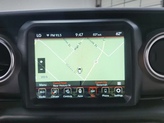 Used 2023 Silver Jeep Rubicon image 27