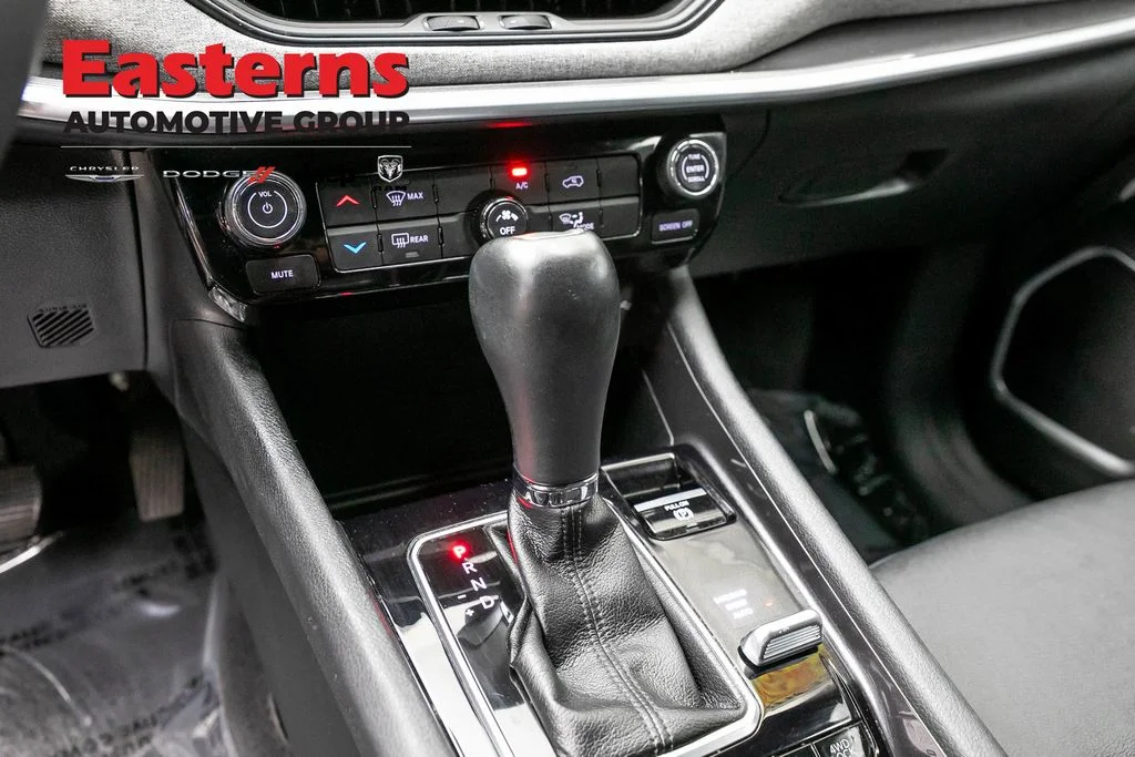 Certified Used 2024 White Jeep Latitude image 14