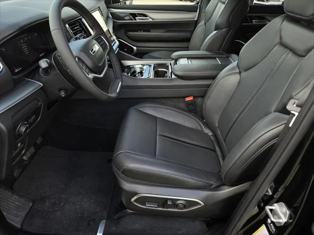 New 2026 High Gloss Black Exterior Paint Jeep Limited Altitude image 14