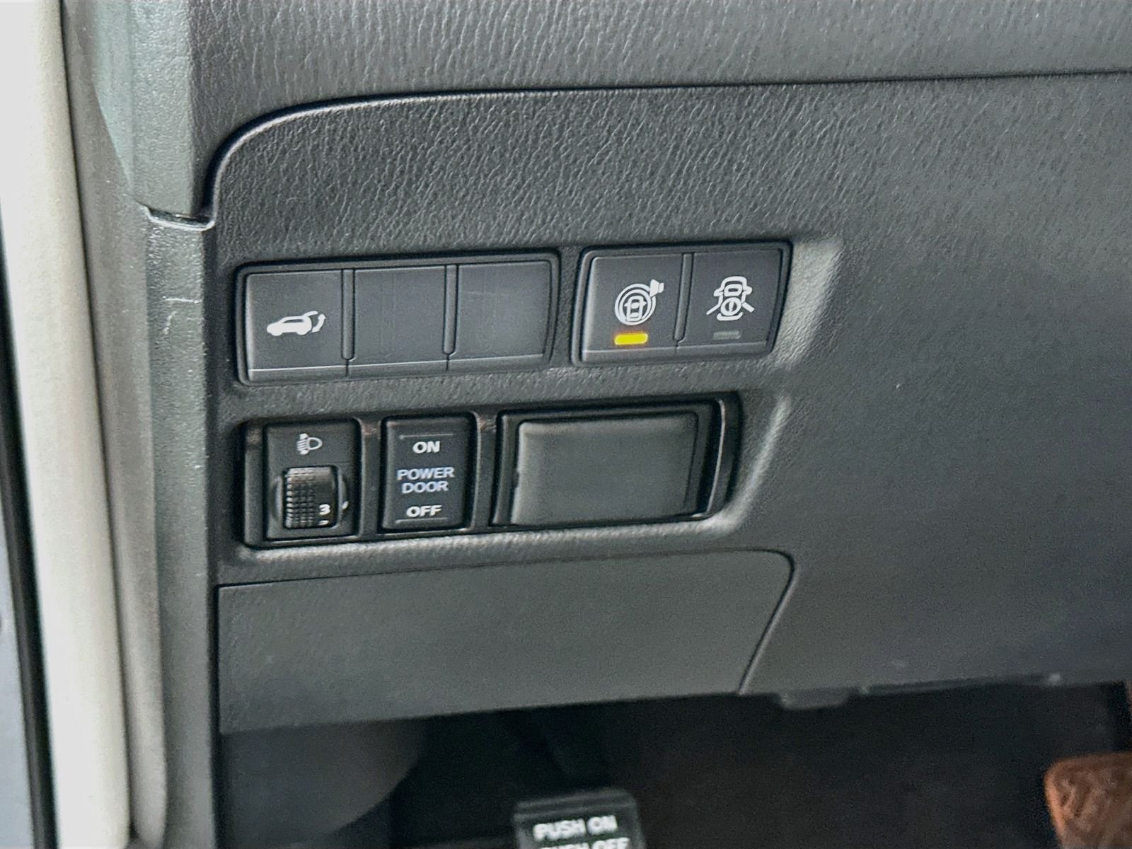Used 2019 Gun Metallic Nissan SL image 10