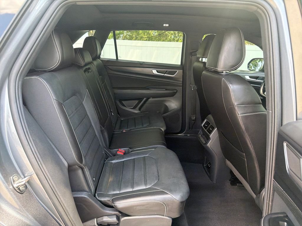 Used 2024 Gray Volkswagen 2.0T SEL R-Line image 51