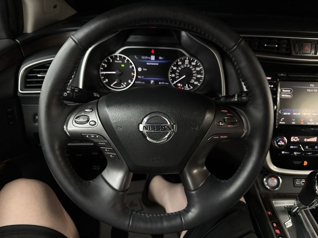 Used 2020 Super Black Metallic Nissan Platinum image 21