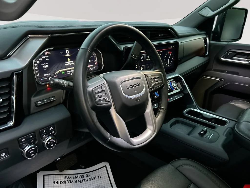 Used 2024 Onyx Black GMC Denali image 14