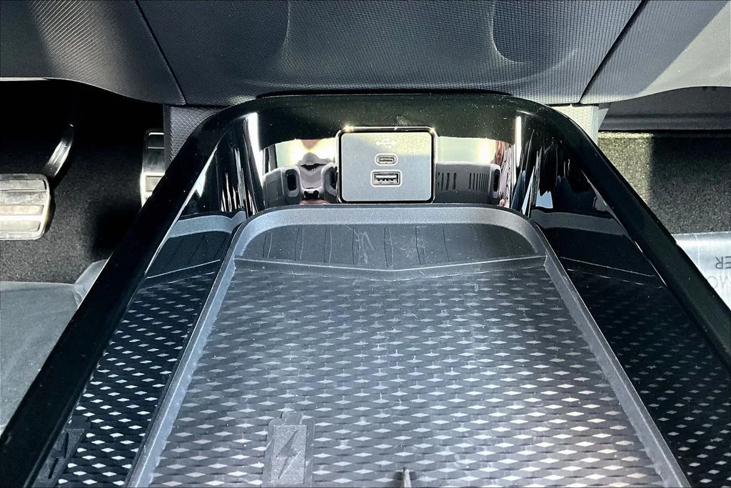 New 2026 Beige Ford Premium image 23