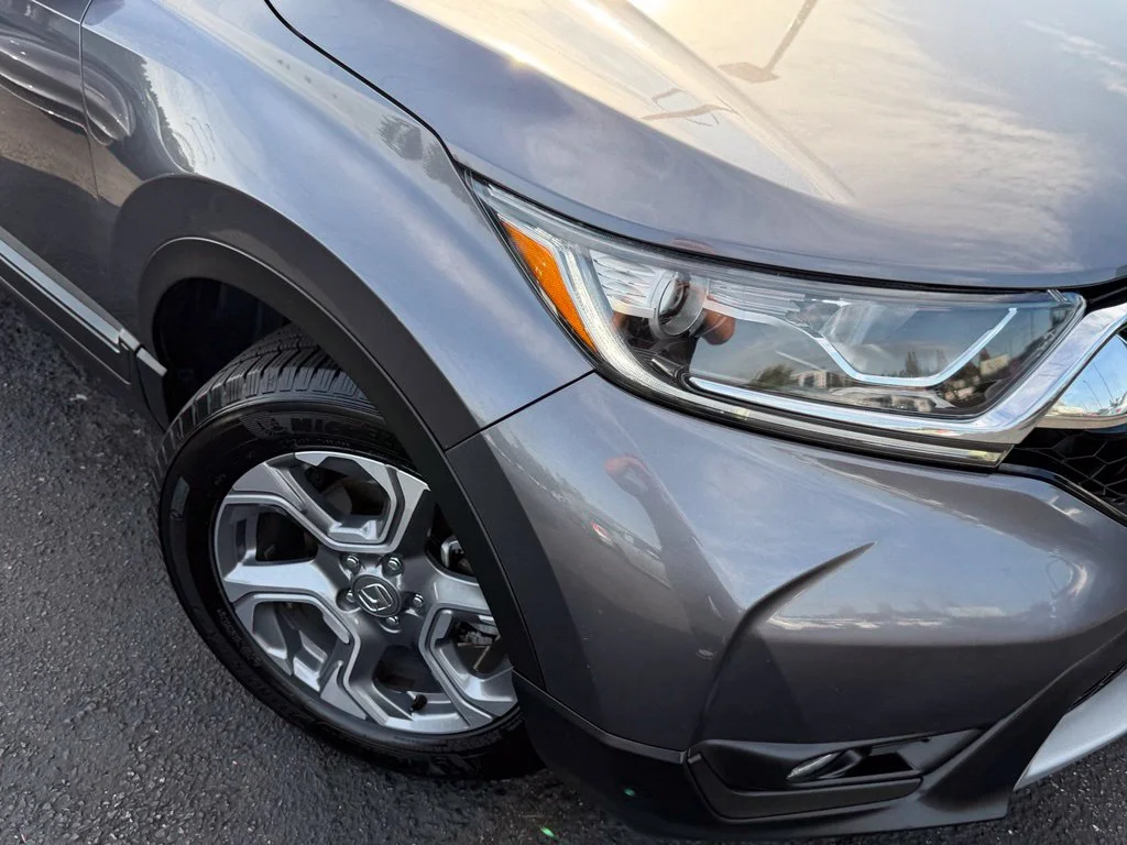 Used 2017 Lunar Silver Metallic Honda EX-L image 2