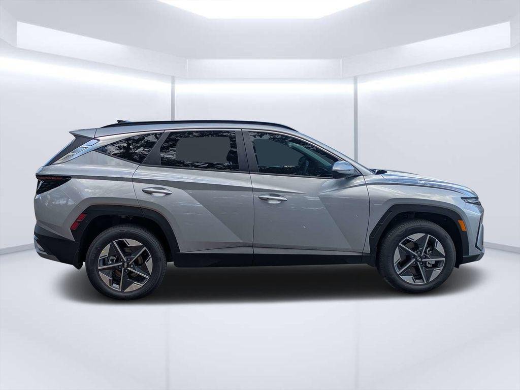New 2026 Silver Hyundai SEL Convenience image 2