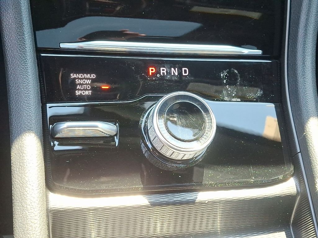 New 2026 Diamond Black Crystal Pearlcoat Jeep Limited image 11