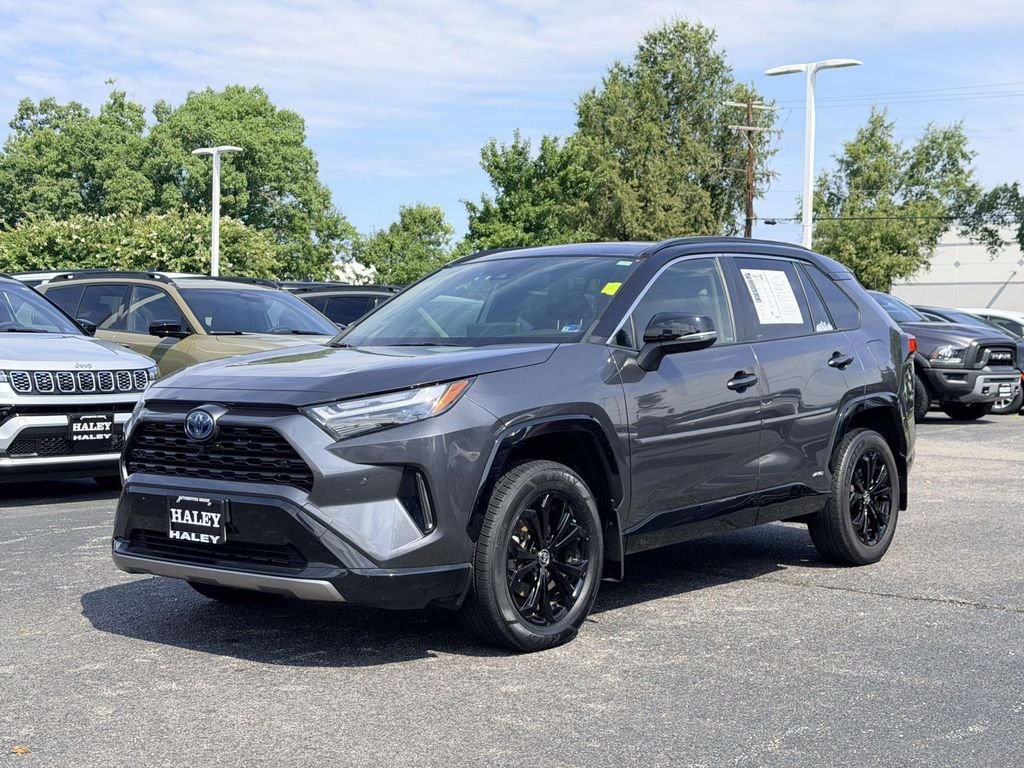 Used 2024  Toyota XSE image 5