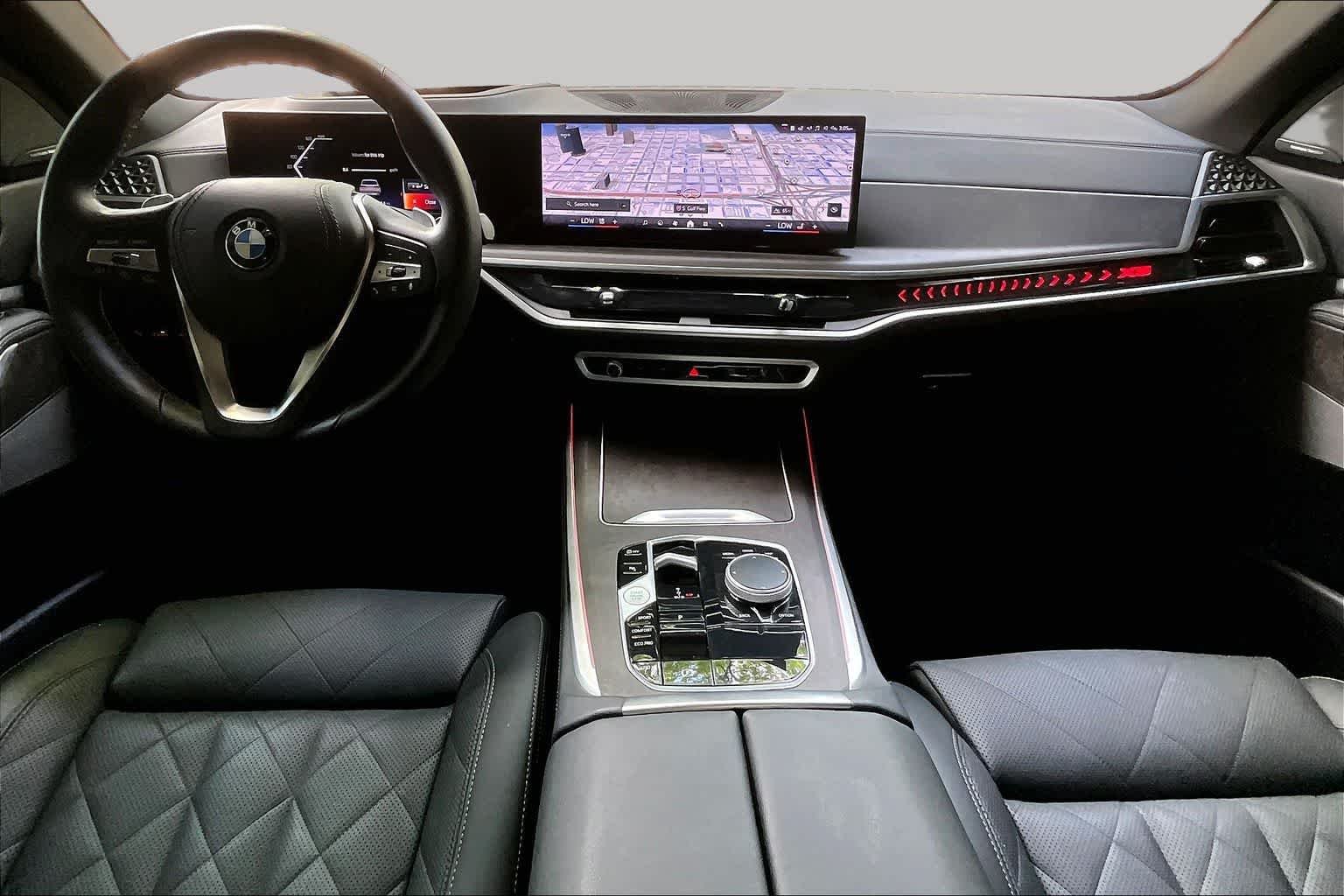Used 2025 Mineral White Metallic BMW sDrive40i image 15