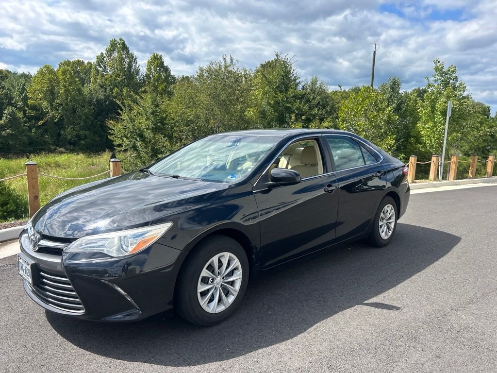 2017 Toyota Camry LE FWD photo