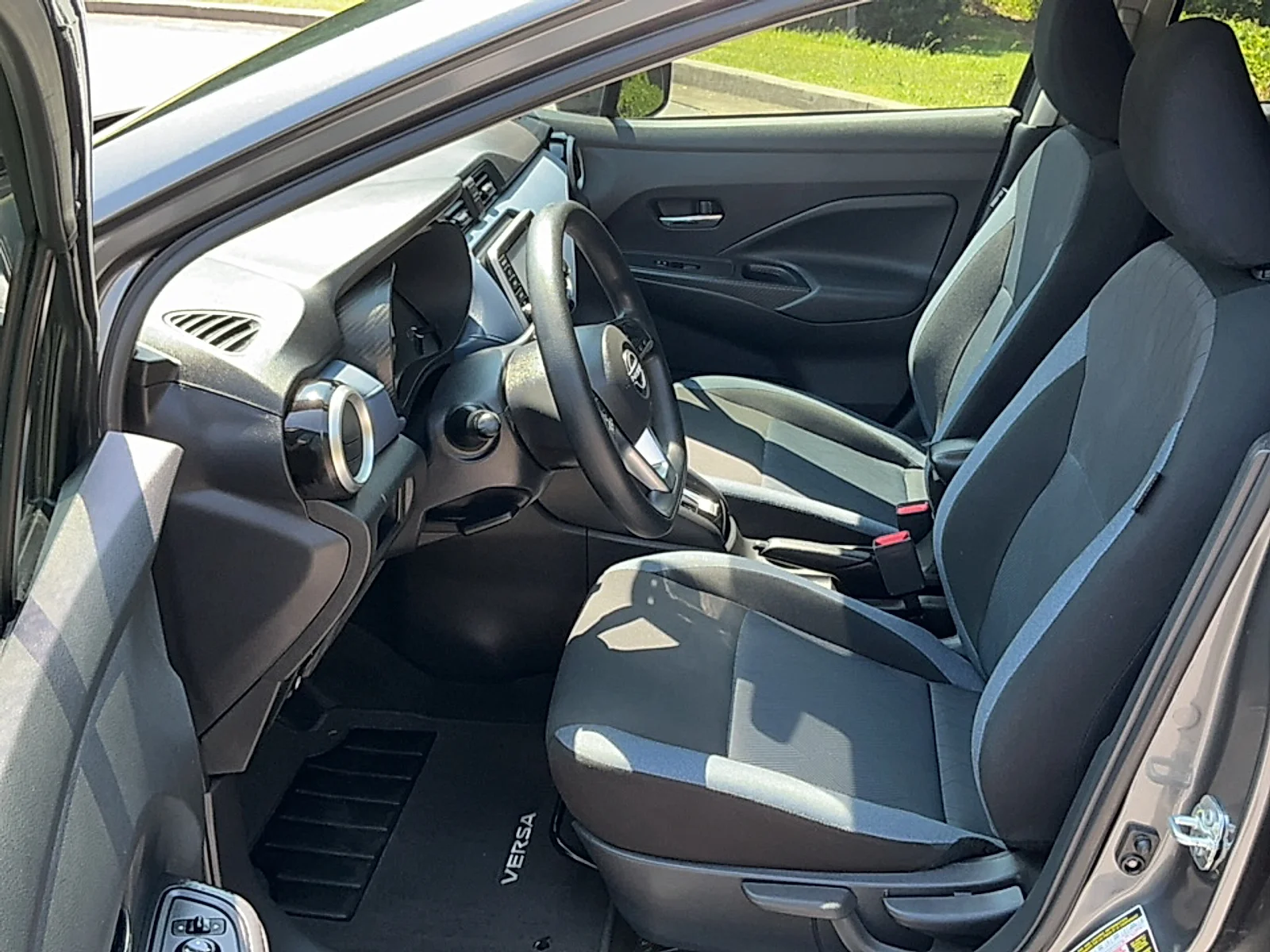 Used 2024 Gun Metallic Nissan 1.6 SV image 12