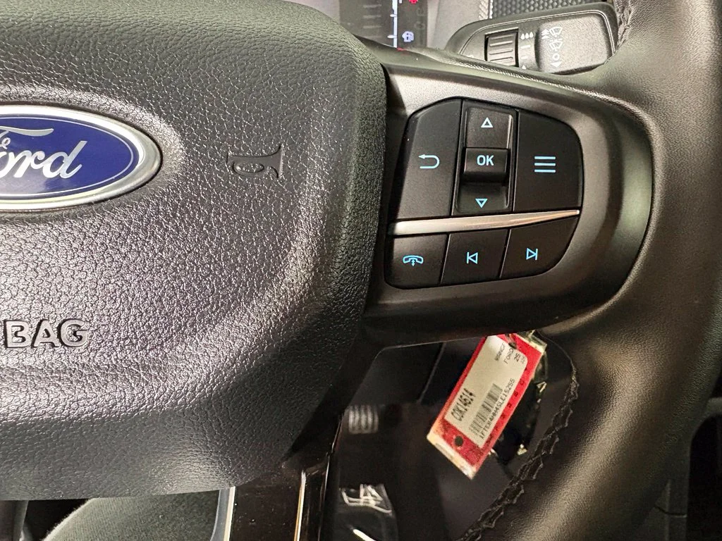 Used 2025 Gray Ford XLT image 26